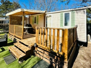 Espace extérieur du mobile home 228 du camping des Iscles